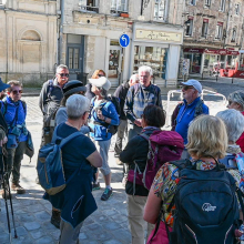Nous sortons de la cathédrale pour faire un tour en ville